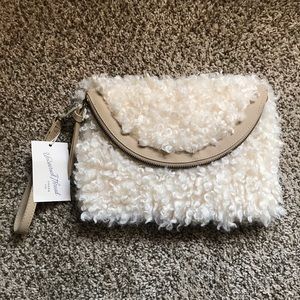 Universal Thread Sherpa Purse